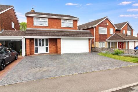 Cot Lane, Kingswinford DY6 3 bed detached house for sale