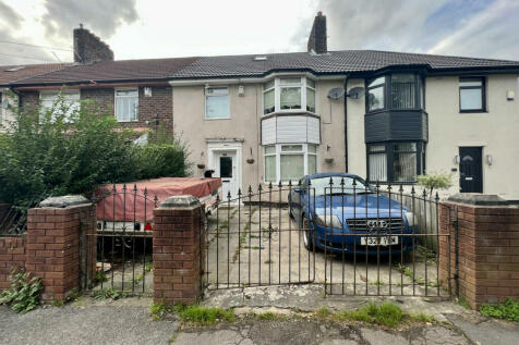 4 bedroom terraced house for sale