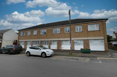 2 bedroom ground floor flat for sale