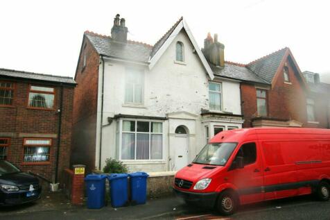 6 bedroom terraced house for sale