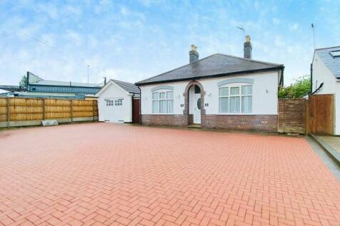 3 bedroom detached bungalow for sale