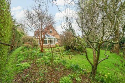 Walnut Tree Drive, Emsworth, Hants... 4 bed detached house for sale