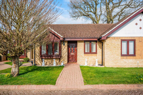 Mill Lane, Merstham, Redhill, Surrey... 2 bed semi