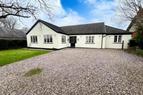 Lower Park Road, Poynton, Stockport... 3 bed bungalow for sale