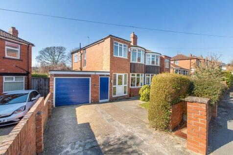 3 bedroom semi-detached house for sale