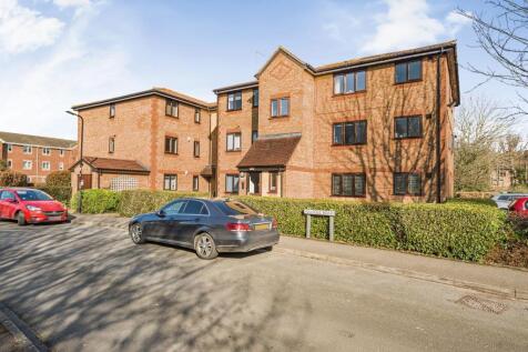 Walpole Road, Slough, Berkshire, SL1 6PG 1 bed apartment for sale