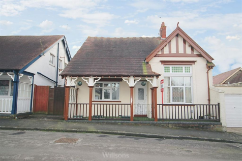 Marine Avenue, Skegness, Lincolnshire 3 bed detached bungalow for sale