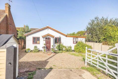 2 bedroom detached bungalow for sale
