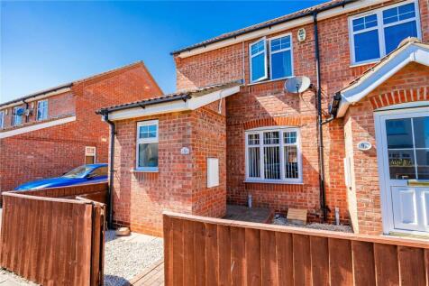 Holyoake Road, Grimsby, Lincolnshire... 2 bed end of terrace house for sale