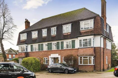 Hook Road, Surbiton, Greater London... 3 bed apartment for sale