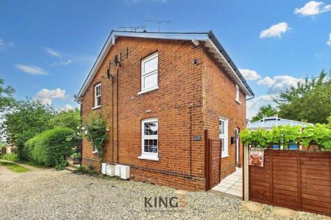 Station Road, Digswell, Welwyn... 2 bed cottage for sale