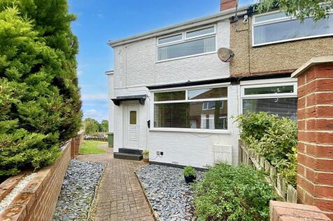 3 bedroom semi-detached house for sale