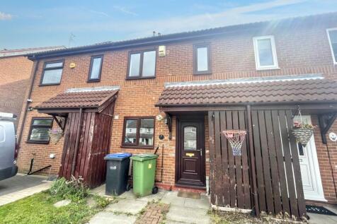 3 bedroom town house for sale
