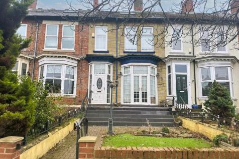 5 bedroom terraced house for sale