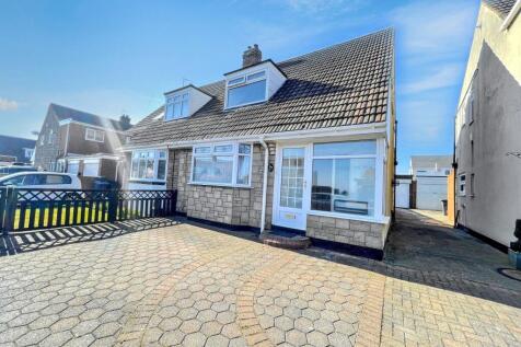 Bamburgh Avenue, South Shields, Tyne... 3 bed semi