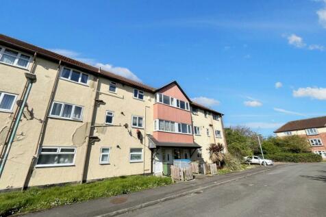 2 bedroom ground floor flat for sale