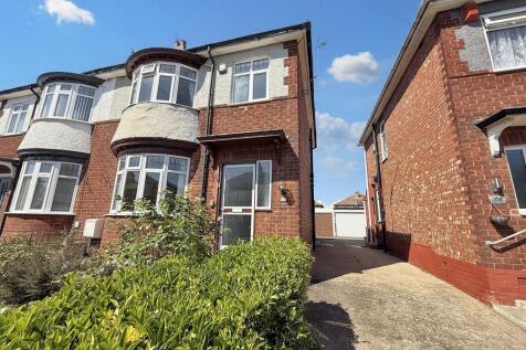 Starmer Crescent, Darlington, Durham... 3 bed semi