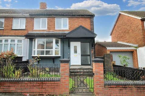 3 bedroom semi-detached house for sale