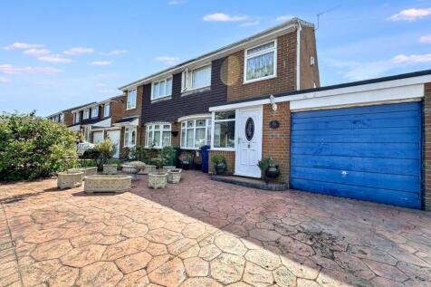 Fountains Close, Washington, Tyne and... 3 bed semi