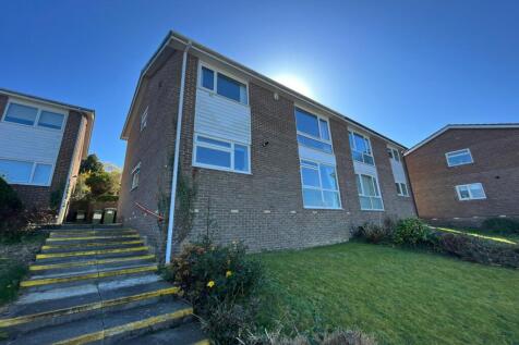 2 bedroom ground floor flat for sale