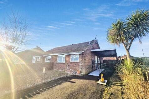 2 bedroom semi-detached bungalow for sale