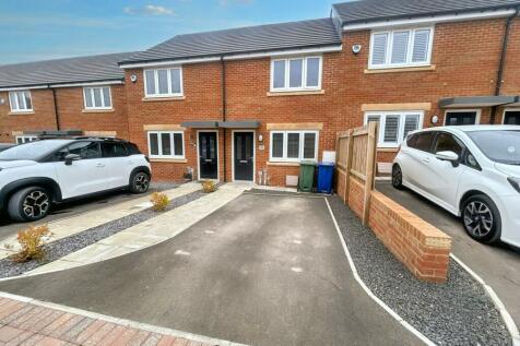 2 bedroom terraced house for sale