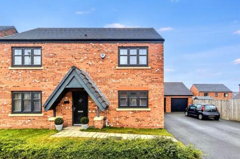 Normanby Gardens, St. Nicholas Manor... 4 bed detached house for sale