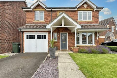 4 bedroom detached house for sale