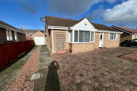 Meadway Drive, Forest hall, Newcastle... 3 bed detached bungalow for sale