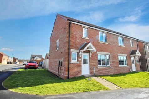 Stonecrop Drive, Wideopen, Newcastle... 3 bed semi