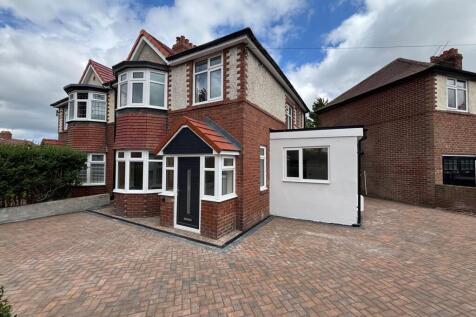 4 bedroom semi-detached house for sale