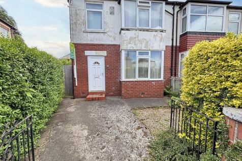 Cloverfield Avenue, Fawdon, Newcastle... 3 bed semi