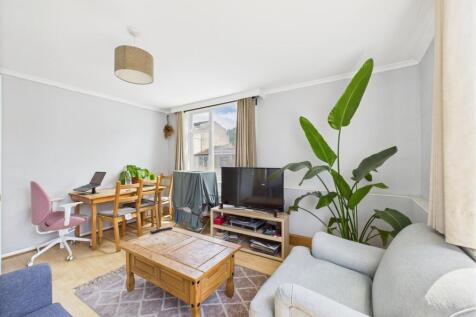 Bethnal Green Road, London E2 2 bed apartment for sale