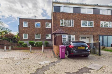 Granby Street, London E2 4 bed end of terrace house for sale
