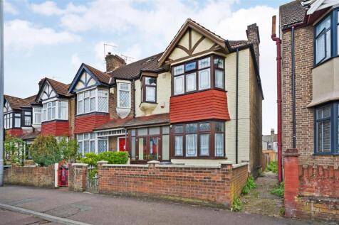 5 bedroom semi-detached house for sale