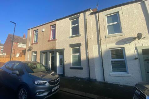 North Shields NE29 2 bed terraced house for sale