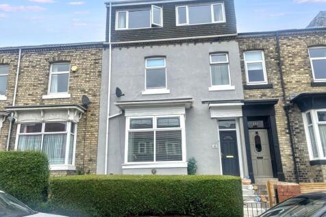 4 bedroom terraced house for sale