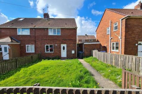 2 bedroom semi-detached house for sale