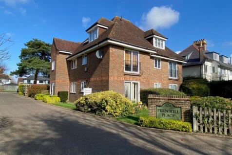 Tubbenden Lane South, Farnborough... 2 bed flat for sale