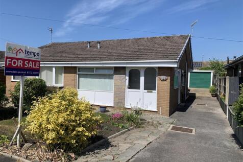 2 bedroom semi-detached bungalow for sale