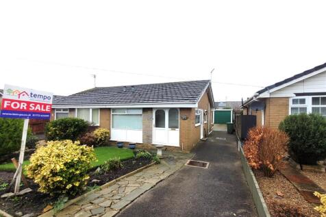 2 bedroom semi-detached bungalow for sale