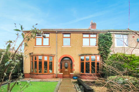 Blackburn Road, Knuzden, Blackburn 4 bed semi