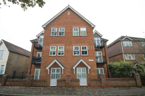 Claremont Road, West Byfleet 2 bed flat for sale