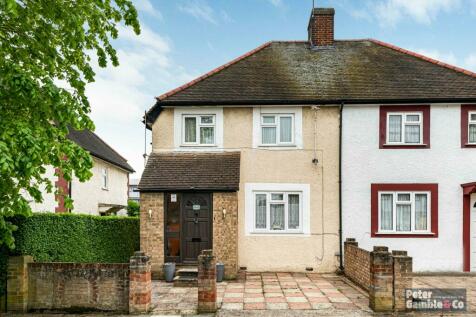 3 bedroom semi-detached house for sale