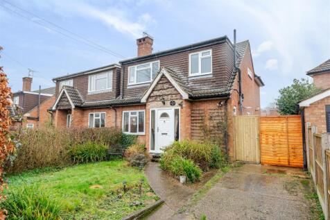 Cranmore Lane, West Horsley 4 bed semi