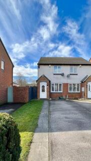 2 bedroom semi-detached house for sale