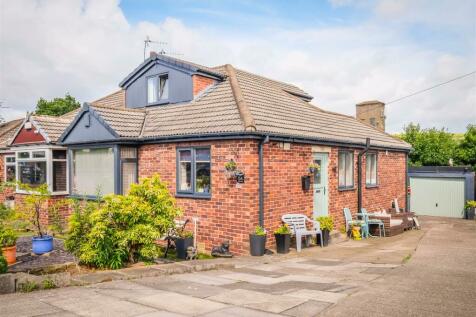 3 bedroom semi-detached bungalow for sale