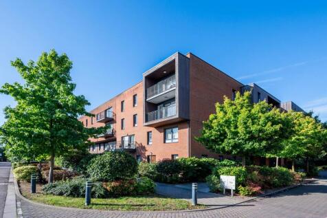 Meadowside, Kidbrooke, London, SE9 2 bed flat for sale