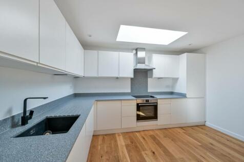 Ravensbourne Road, Catford, London, SE6 1 bed detached house for sale