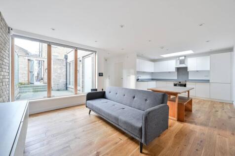 Ravensbourne Road, Catford, London, SE6 1 bed detached house for sale